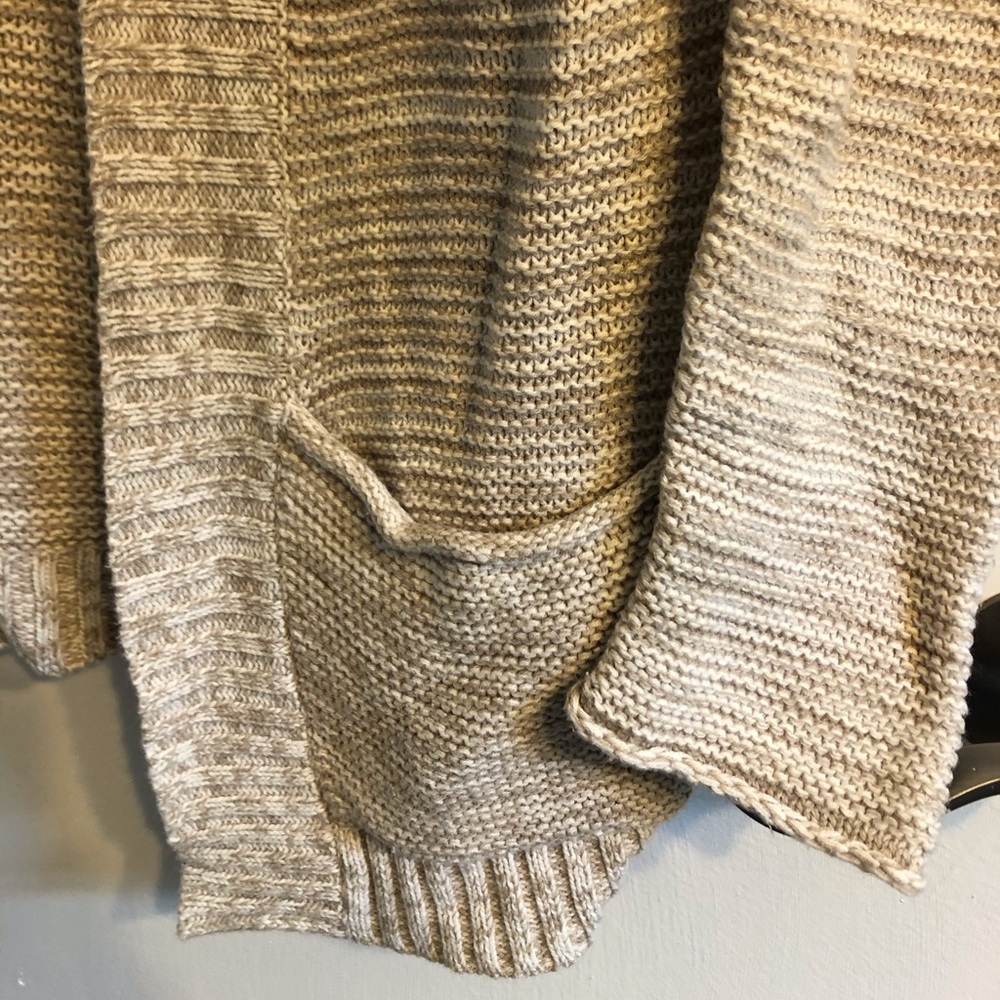 Express Sweater - Picture 3 of 5